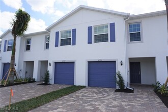 14993 Wildflower Cir in Naples, FL - Building Photo - Building Photo