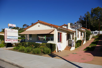 614 S Santa Fe Ave in Vista, CA - Building Photo - Building Photo