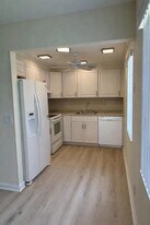 548 Normandy Ln, Unit L in Delray Beach, FL - Building Photo