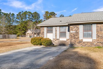 105 Canvasback Dr in Summerville, SC - Building Photo - Building Photo