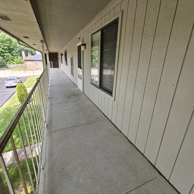 39490 Harrison Bay Ct in Harrison Township, MI - Building Photo - Building Photo