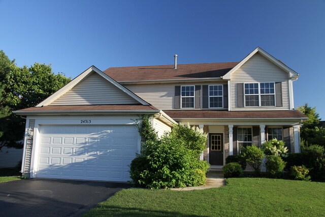 24313 White Oak Dr in Plainfield, IL - Building Photo