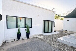 3636 Gardenia Ave in Long Beach, CA - Building Photo