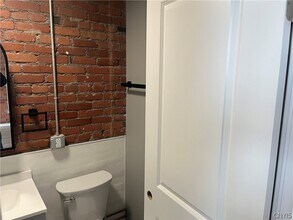 317 S Clinton St in Syracuse, NY - Foto de edificio - Building Photo