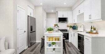 10419 Viva Ct in Elk Grove, CA - Building Photo