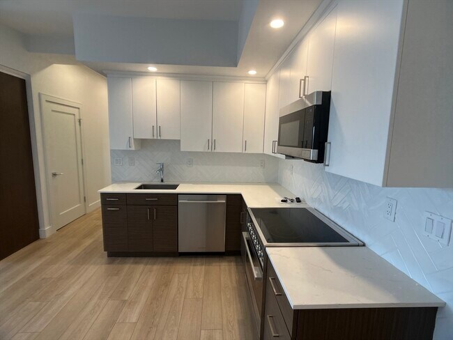 property at 1950 Washington St