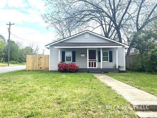 320 Skyland Ave in Charlotte, NC - Building Photo - Building Photo