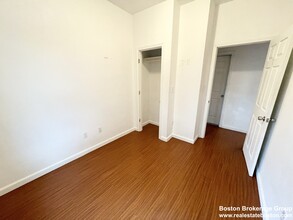 93A Hillside St, Unit 3 in Boston, MA - Building Photo - Building Photo