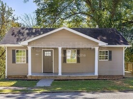 5350 Slayton Ave in Chattanooga, TN - Building Photo