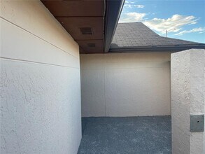 10813 Venice Cir in Tampa, FL - Building Photo - Building Photo