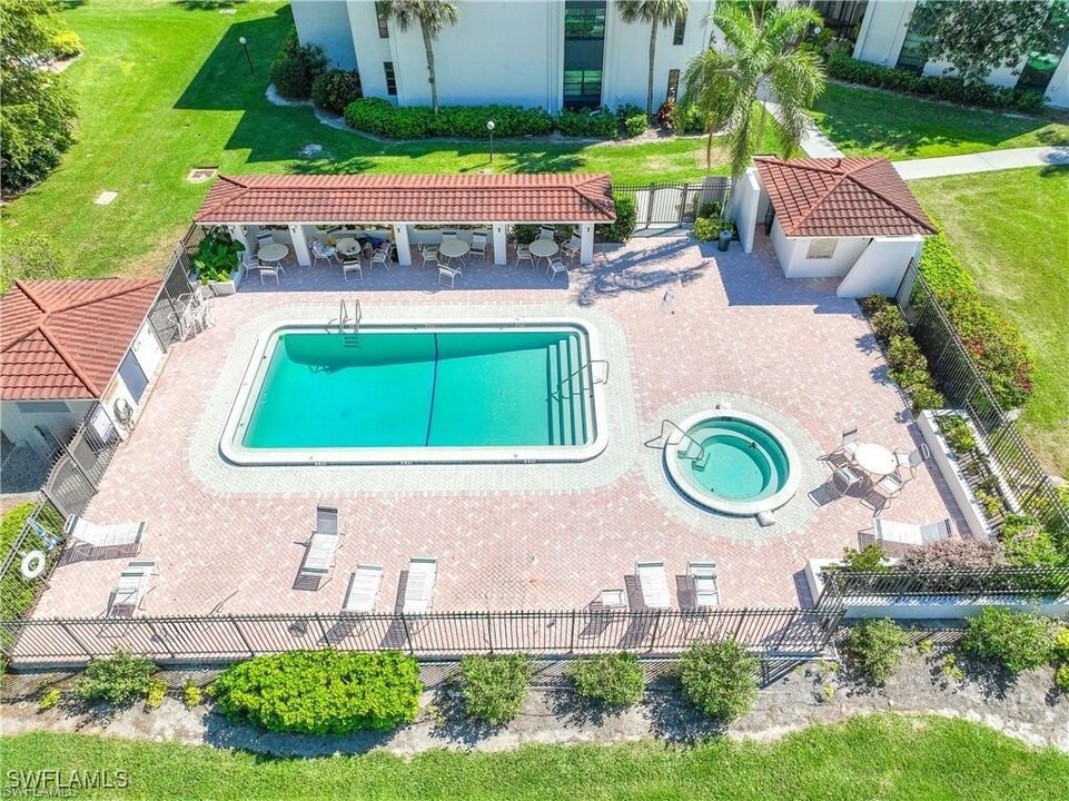 3635 Boca Ciega Dr in Naples, FL - Building Photo