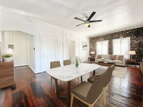 Val D'Amour in Los Angeles, CA - Building Photo - Building Photo