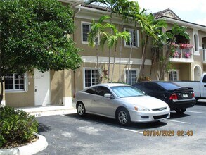 4802 Washington St in Hollywood, FL - Building Photo - Building Photo