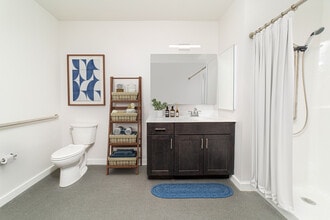 Walnut Knoll Apartments in Foxboro, MA - Building Photo - Building Photo