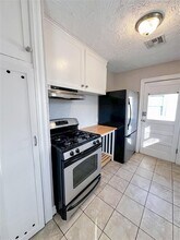 835 NW 17th St in Lawton, OK - Foto de edificio - Building Photo