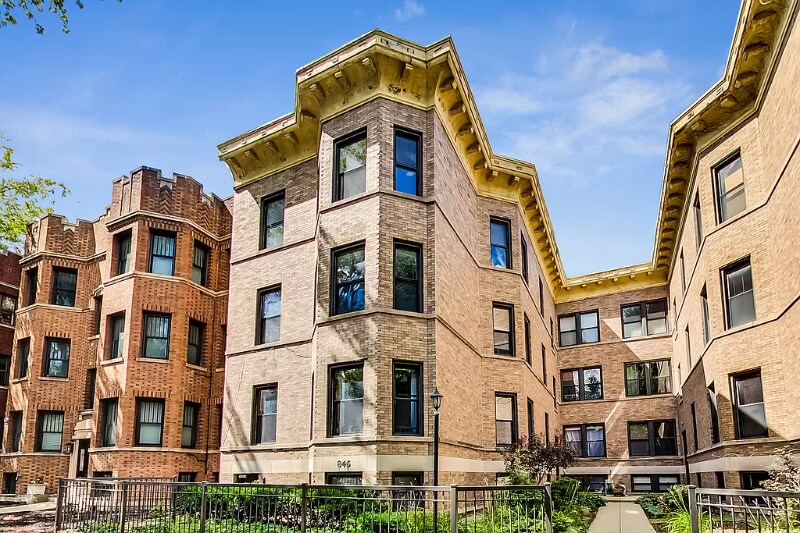 846 W Newport Ave in Chicago, IL - Building Photo