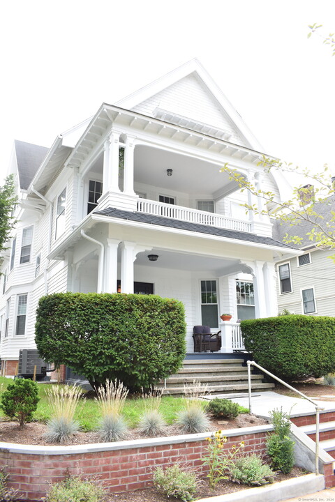 37 Hubinger St in New Haven, CT - Building Photo