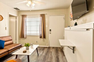 3918 Thomason Ave in El Paso, TX - Building Photo - Building Photo