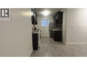 1040 Walls Ave in Coquitlam, BC - Building Photo - Building Photo