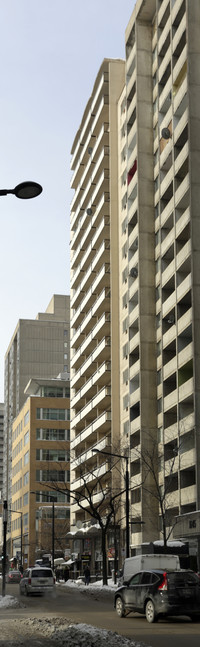 Le Chomedey Maisonneuve in Montréal, QC - Building Photo - Building Photo