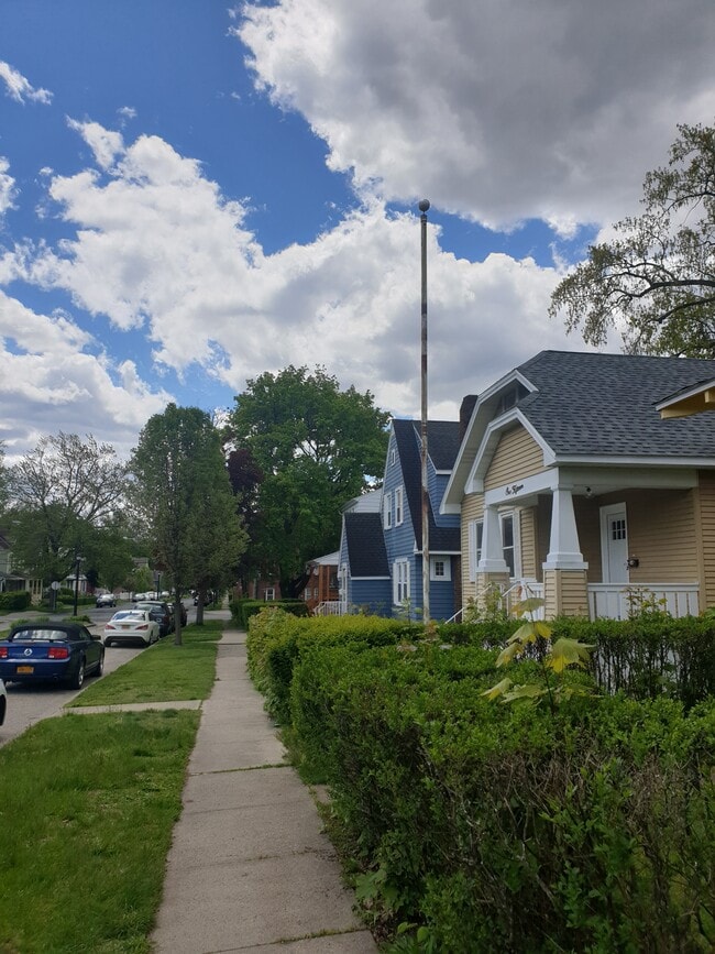 property at 115 7th Ave