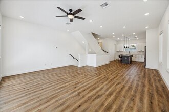 4854 Brinkman St in Houston, TX - Building Photo - Building Photo