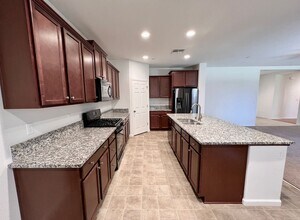 2407 N Stanley Ave in Fresno, CA - Building Photo - Building Photo