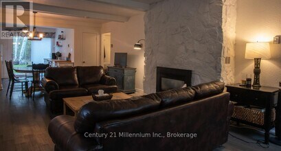 114 Chamonix Cres in Blue Mountains, ON - Building Photo - Building Photo