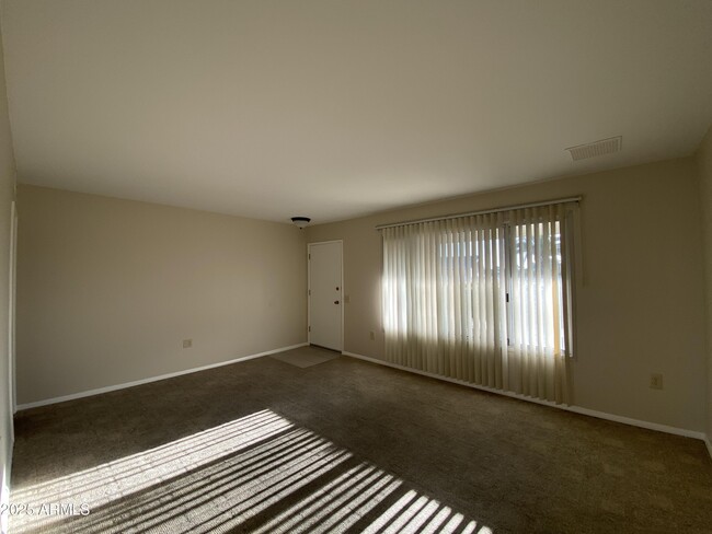 9807 W Silver Bell Dr in Sun City, AZ - Building Photo - Building Photo