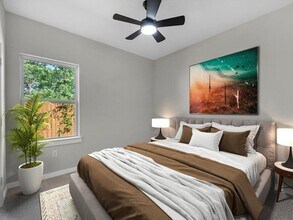 5201 Kenilwood Dr in Houston, TX - Building Photo - Building Photo