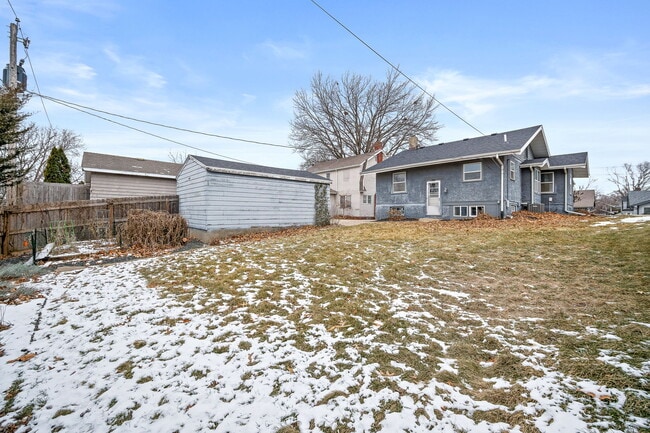 4524 Waveland Ct in Des Moines, IA - Building Photo - Building Photo