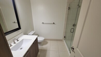 4395 NW 81st Ct, Unit S2 in Doral, FL - Foto de edificio - Building Photo