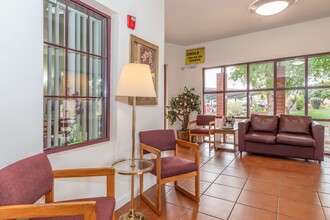 La Cascada II Apartments in Phoenix, AZ - Building Photo - Building Photo