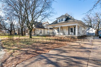 221 S Glenn St in Wichita, KS - Building Photo - Building Photo