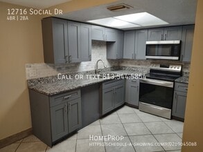 12716 Social Dr in Hudson, FL - Foto de edificio - Building Photo