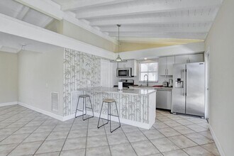 1733 SW 5th Ct in Fort Lauderdale, FL - Building Photo - Building Photo