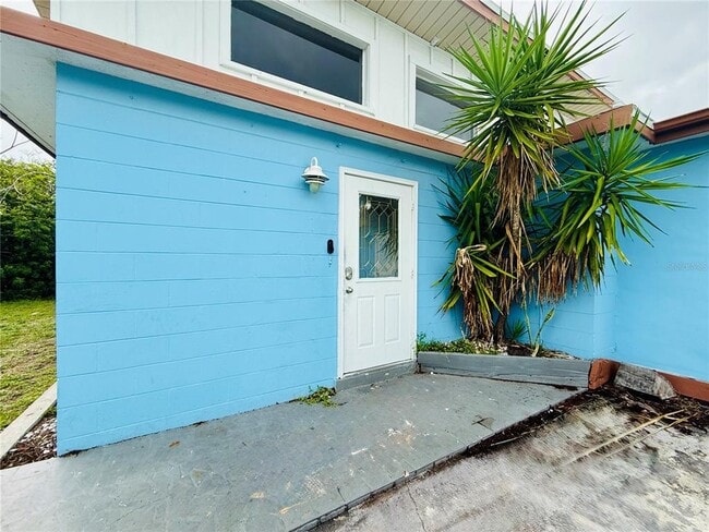 property at 164 Tradewinds Dr NW