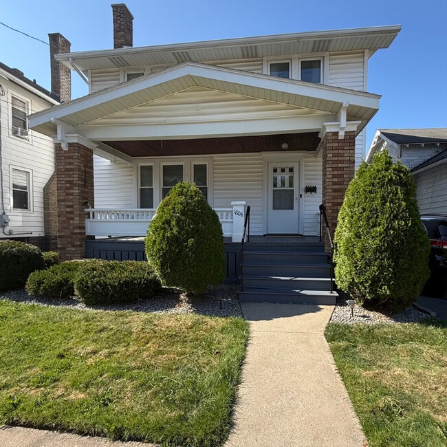 property at 1804 Storrs Ave