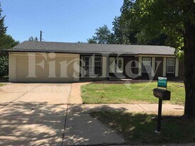 6380 El Serrano Dr in Florissant, MO - Building Photo