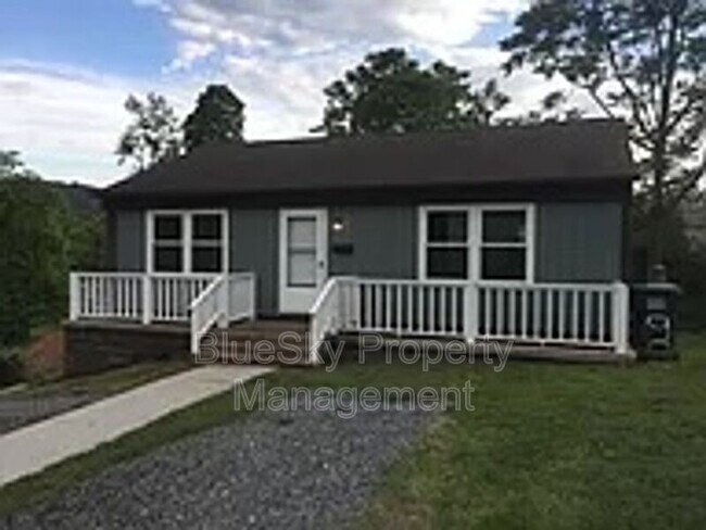 property at 910 Stonehenge Ave