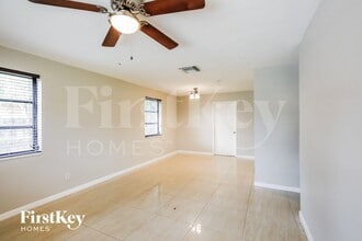 5700 NE 7th Ave in Fort Lauderdale, FL - Building Photo - Building Photo