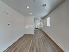 682 Crimson Flare Ct in Henderson, NV - Building Photo - Building Photo