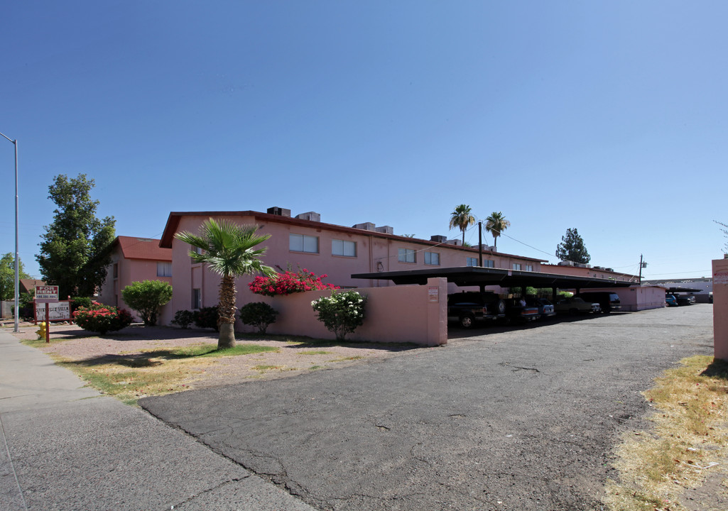 Southwest Villas in Mesa, AZ - Building Photo