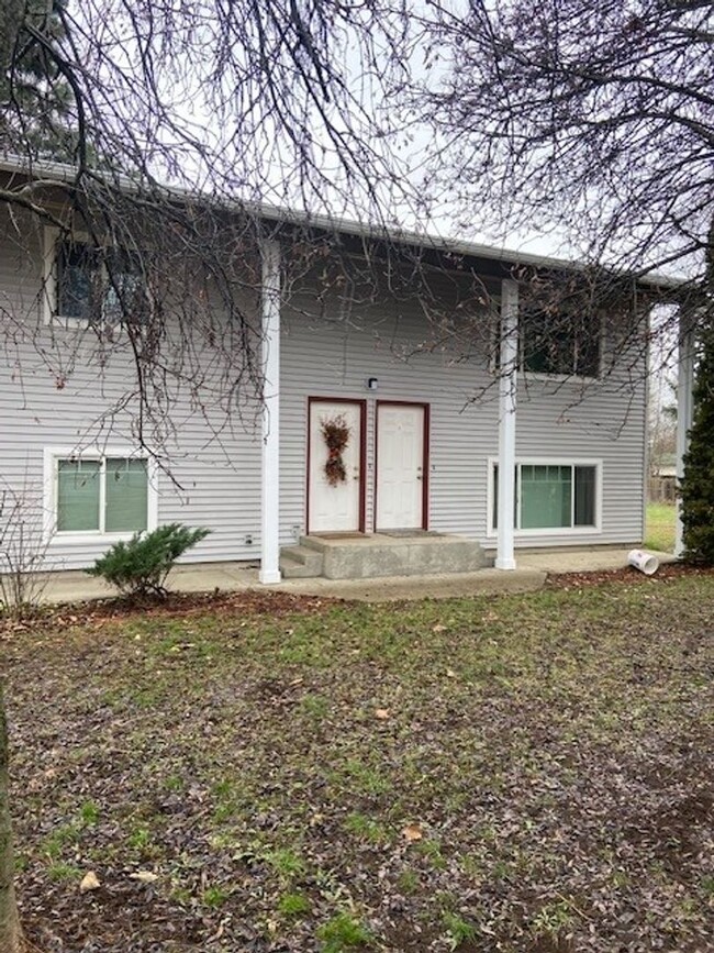 property at 4213 N Abbey Rd