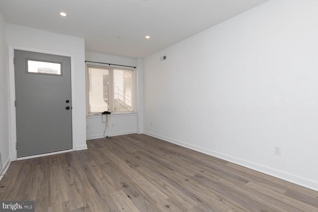 2213 N Philip St in Philadelphia, PA - Building Photo