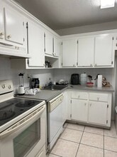 9440 Fontainebleau Blvd, Unit 109 in Miami, FL - Building Photo - Building Photo