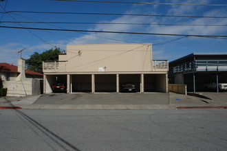 528 Mayfair Ave in South San Francisco, CA - Building Photo - Building Photo