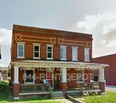 816-818 W Iowa St in Evansville, IN - Building Photo