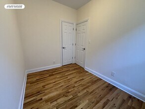 28-08 Crescent St in Queens, NY - Building Photo - Building Photo