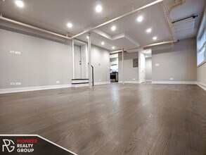 1931 W Winona St, Unit G in Chicago, IL - Foto de edificio - Building Photo